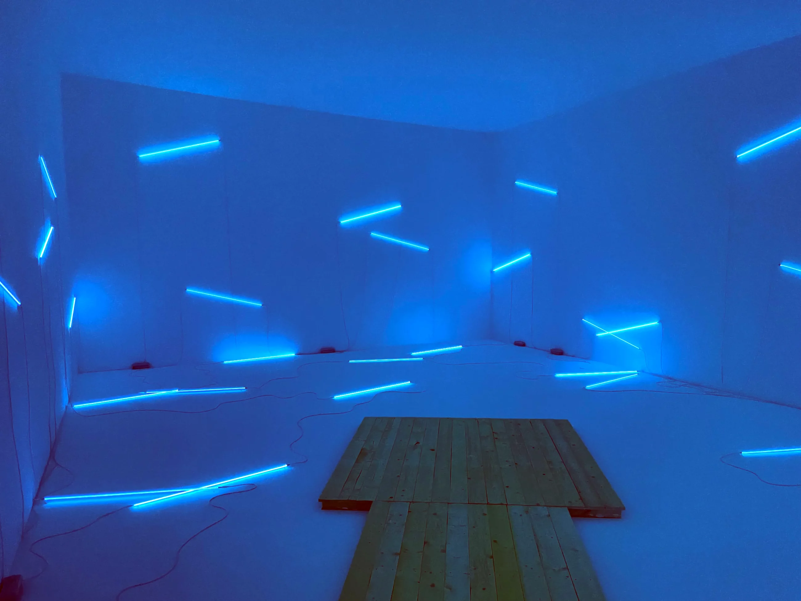 Pier and Ocean 2014, © François Morellet / ADAGP, Paris, © Tadashi Kawamata / ADAGP, Paris, Courtesy MNAM – Centre Pompidou, exhibition view NOOR festival Riyadh 2022, Courtesy kamel mennour